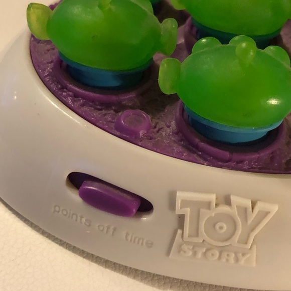 Works Disney Pixar Toy Story 3 Bop The Alien LCD Video Handheld Game lgm Aliens - Picture 8 of 14